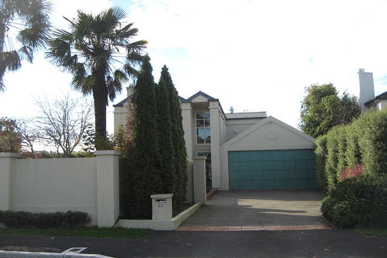 Photo of property in 32 Thornycroft Street, Fendalton, Christchurch, 8052
