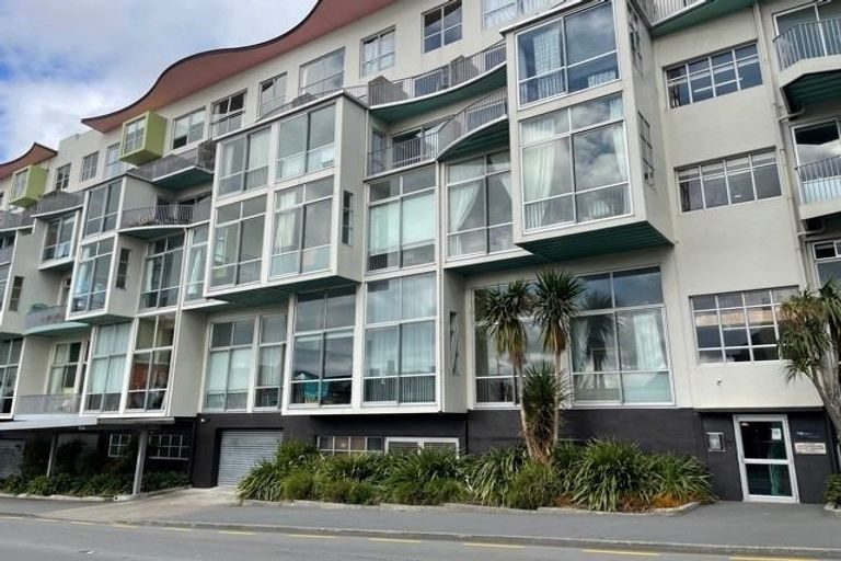 Photo of property in Qba Apartments, 1q/51 Webb Street, Mount Cook, Wellington, 6011