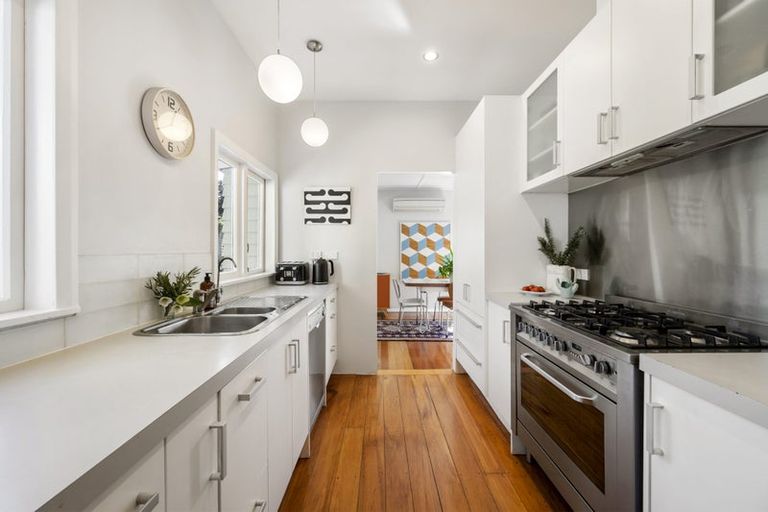 Photo of property in 12 Liffey Crescent, Island Bay, Wellington, 6023