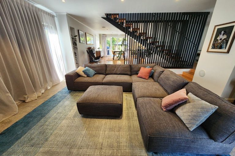 Photo of property in 7 Renata Crescent, Te Atatu Peninsula, Auckland, 0610