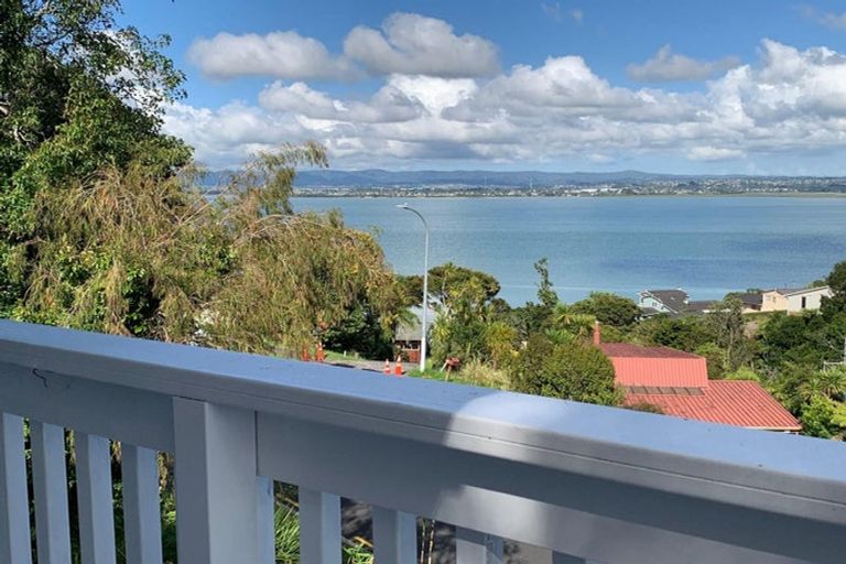 Photo of property in 80 Hadfield Street, Beach Haven, Auckland, 0626