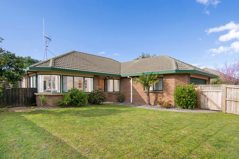 Photo of property in 52 Blake Boulevard, Papamoa Beach, Papamoa, 3118