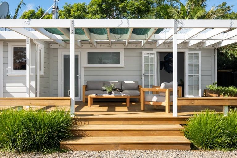 Photo of property in 7 Gow Avenue, Haumoana, 4102