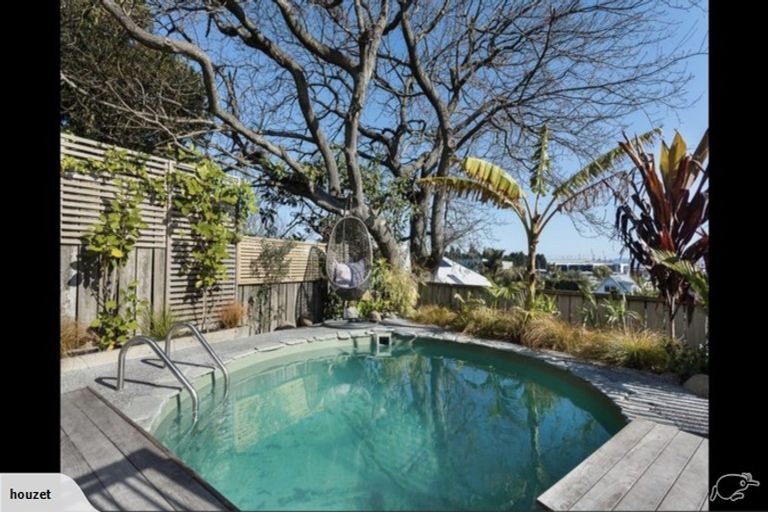 Photo of property in 30 Terrace Avenue, Mount Maunganui, 3116