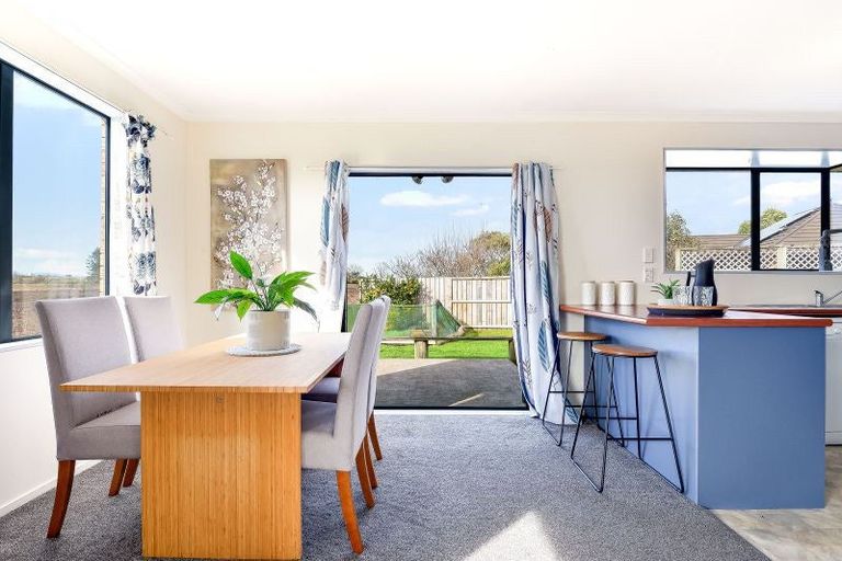 Photo of property in 40 Aldona Place, Fairview Downs, Hamilton, 3214