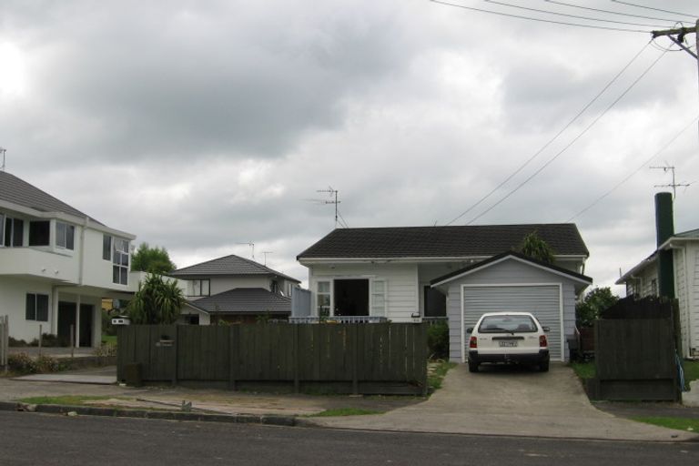 Photo of property in 24 Newell Street, Point Chevalier, Auckland, 1022