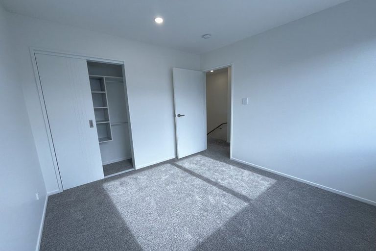 Photo of property in 1/131 Lancaster Road, Beach Haven, Auckland, 0626
