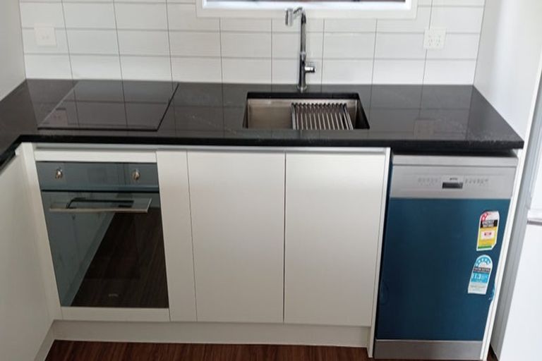 Photo of property in 2/47 Luton Avenue, Sunnyhills, Auckland, 2010