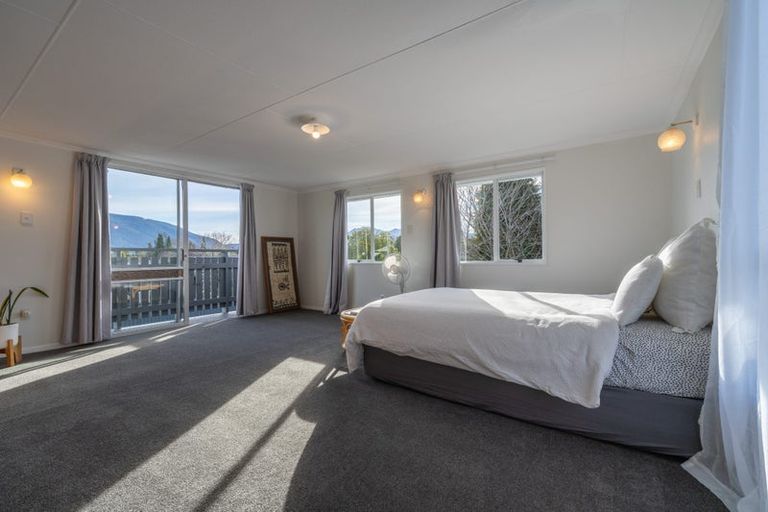 Photo of property in 25 Henry Street, Te Anau, 9600