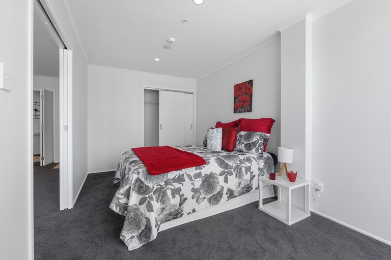 Photo of property in 12d/30 Westward Ho, Glen Eden, Auckland, 0602