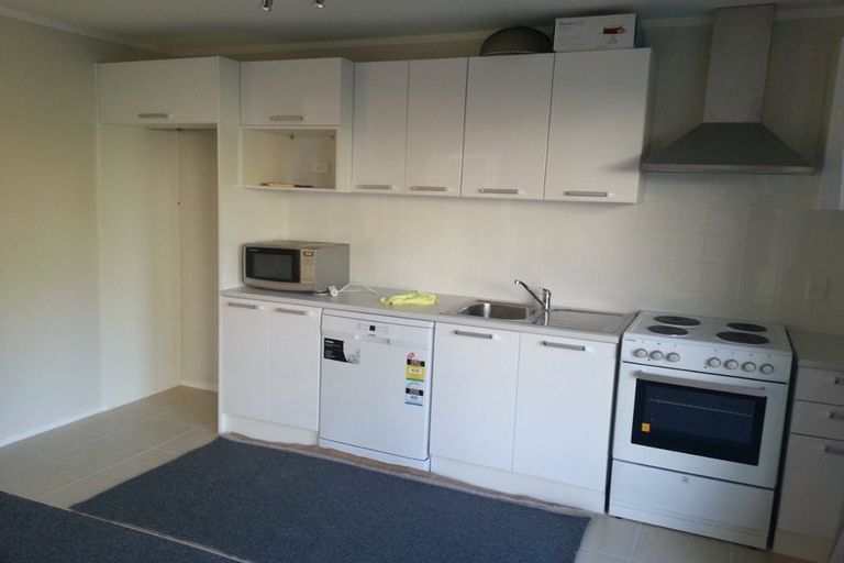 Photo of property in 1/34 Sunnynook Road, Sunnynook, Auckland, 0620