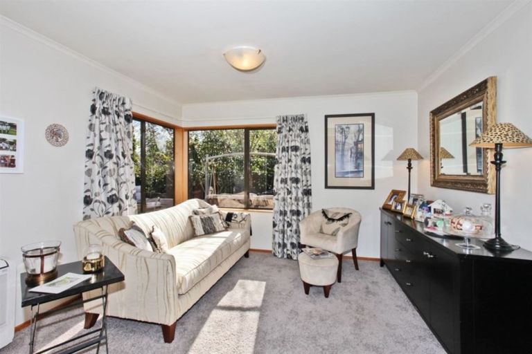 Photo of property in 35 Witbrock Crescent, Burnside, Christchurch, 8053