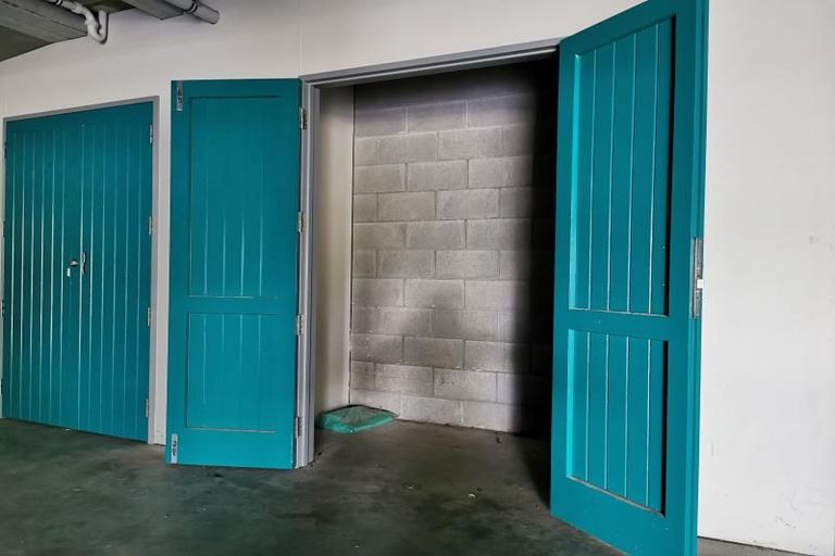 Photo of property in 52c Hawker Street, Mount Victoria, Wellington, 6011