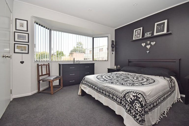 Photo of property in 8/37a Glengarry Road, Glen Eden, Auckland, 0602
