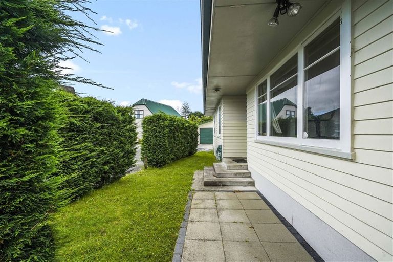 Photo of property in 39 Carrington Avenue, Hillcrest, Hamilton, 3216