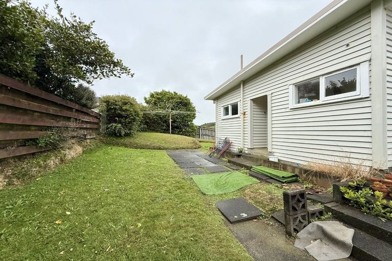 Photo of property in 9 Pekanga Road, Normandale, Lower Hutt, 5010
