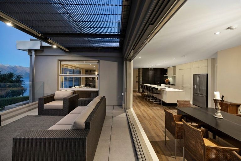 Photo of property in 6 Lordens Place, Fernhill, Queenstown, 9300