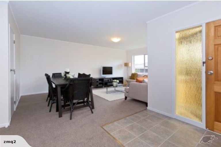Photo of property in 2/8 Houghton Street, Meadowbank, Auckland, 1072