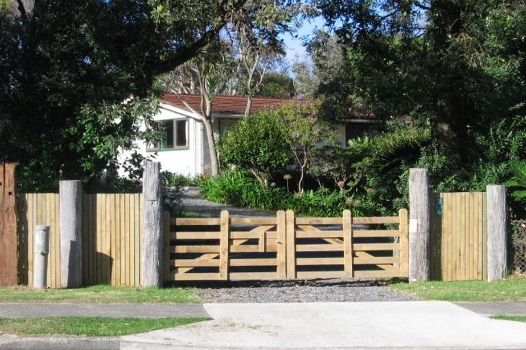 Photo of property in 36b William Street, Waikanae Beach, Waikanae, 5036