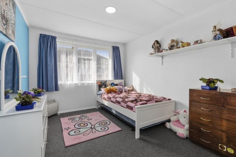 Photo of property in 37 Mary Crescent, Elderslea, Upper Hutt, 5018