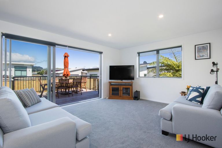 Photo of property in 8 Moet Crescent, Waihi Beach, 3611