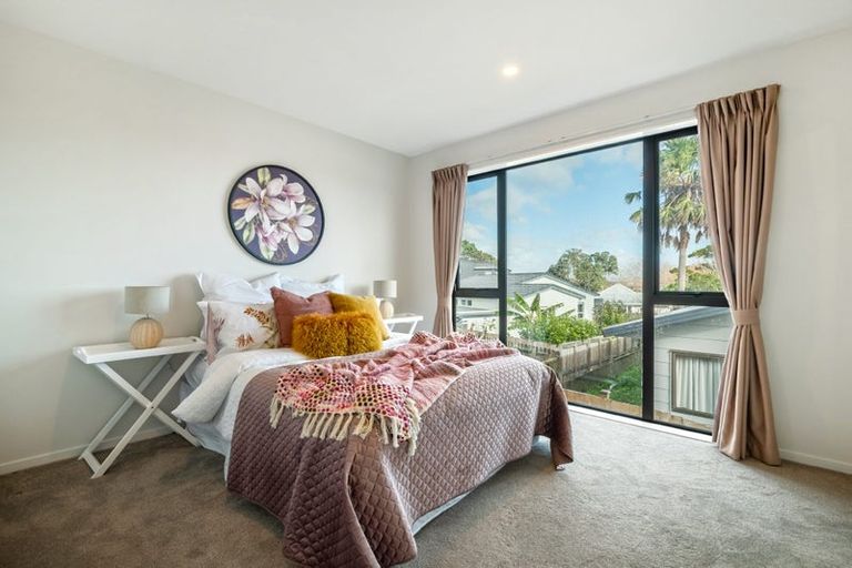 Photo of property in 21e Montgomery Avenue, Belmont, Auckland, 0622