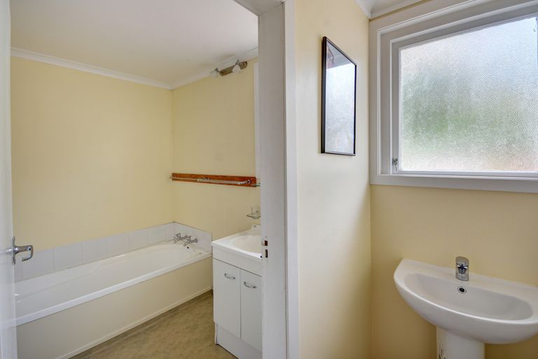 Photo of property in 17 Jeffery Street, Andersons Bay, Dunedin, 9013