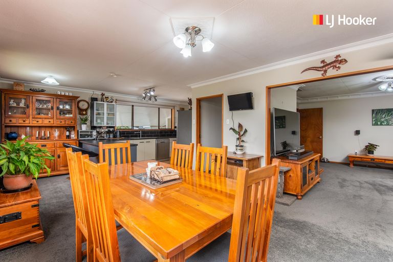 Photo of property in 495 Centre Road, Momona, Outram, 9073