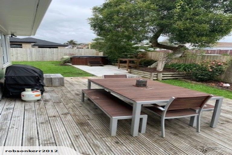 Photo of property in 31 Blanche Way, Half Moon Bay, Auckland, 2012