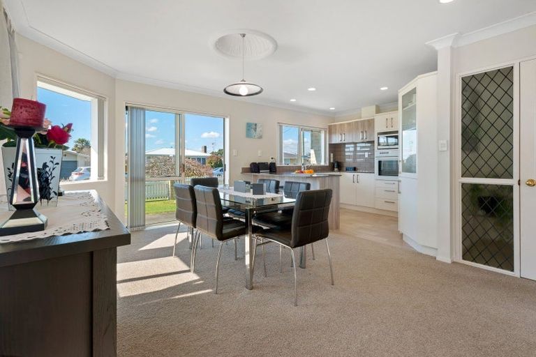 Photo of property in 28 Ngahere Street, Otumoetai, Tauranga, 3110