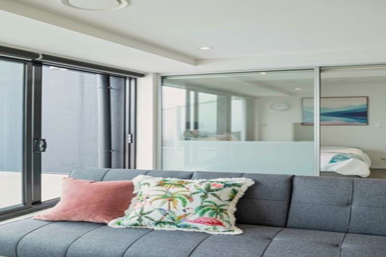 Photo of property in Queen's Residences, 2505/8 Airedale Street, Auckland Central, Auckland, 1010