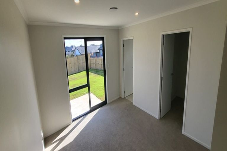 Photo of property in 49a Mclarin Road, Glenbrook, 2681