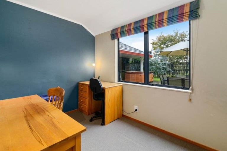 Photo of property in 5 Janet Place, Lynmore, Rotorua, 3010
