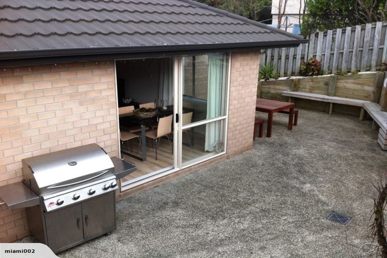 Photo of property in 1/20 Ellenbury Place, Stanmore Bay, Whangaparaoa, 0932