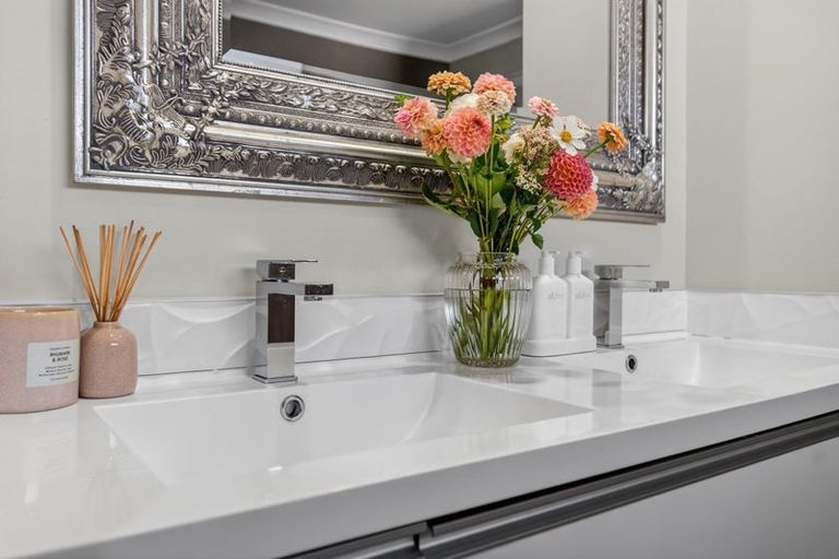 Photo of property in 3 Bickerstaffe Road, Maungaturoto, 0520