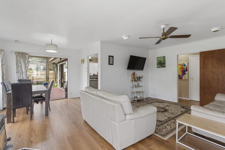 Photo of property in 43 Bellfield Road, Opaheke, Papakura, 2113