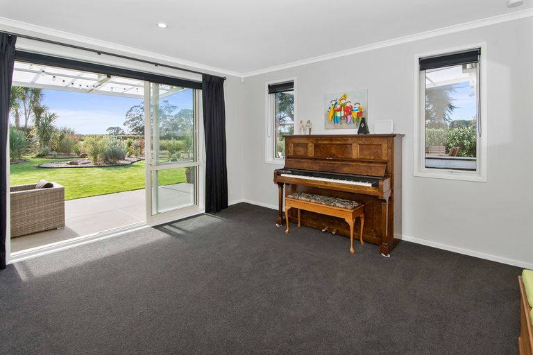 Photo of property in 18 Searle Drive, Patumahoe, Pukekohe, 2679