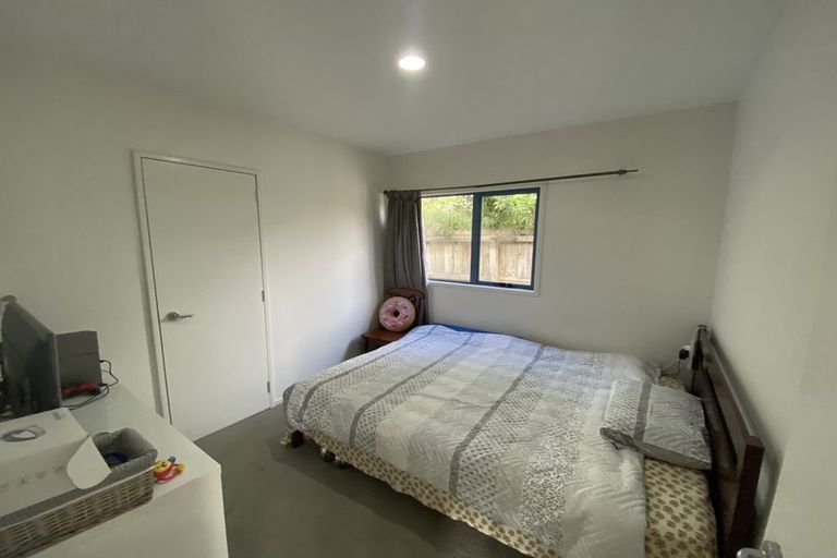 Photo of property in 1/19 Lowtherhurst Road, Massey, Auckland, 0614