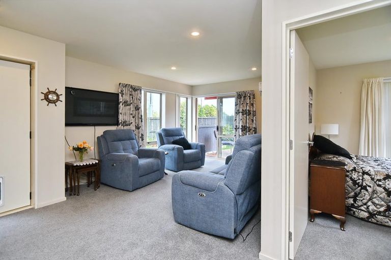 Photo of property in 14 Fulham Street, Islington, Christchurch, 8042