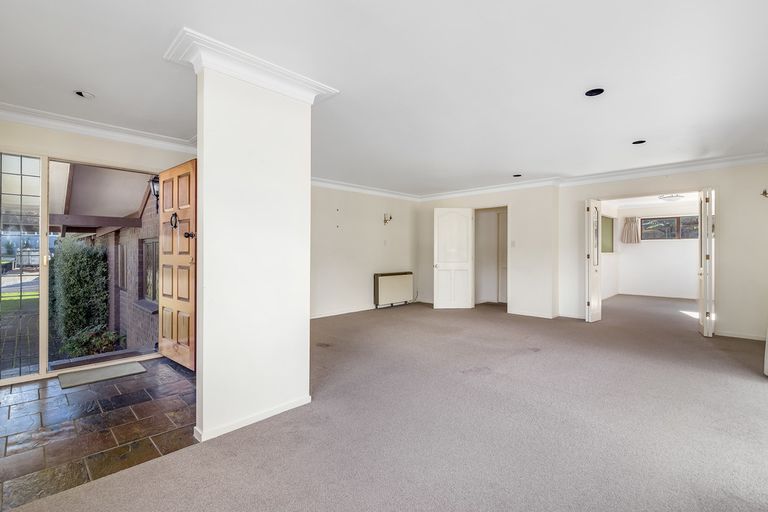 Photo of property in 4 Wharepaina Crescent, Springfield, Rotorua, 3015