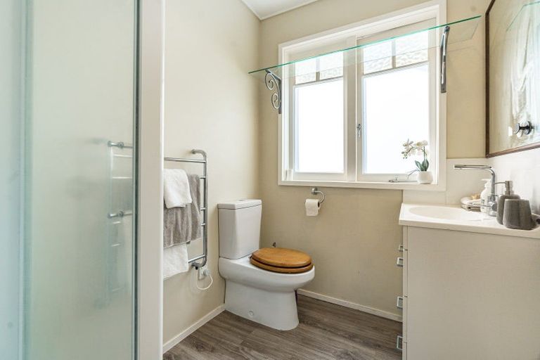 Photo of property in 39 Warwick Avenue, Westmere, Auckland, 1022