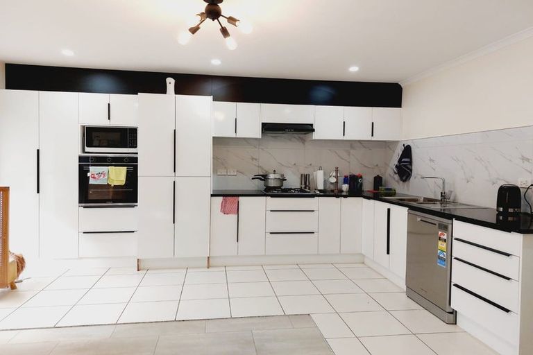 Photo of property in 8 Reins Road, Takanini, 2112