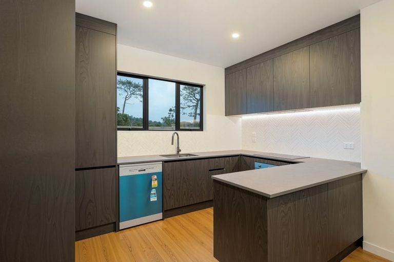 Photo of property in 30 Katote Avenue, Swanson, 0614