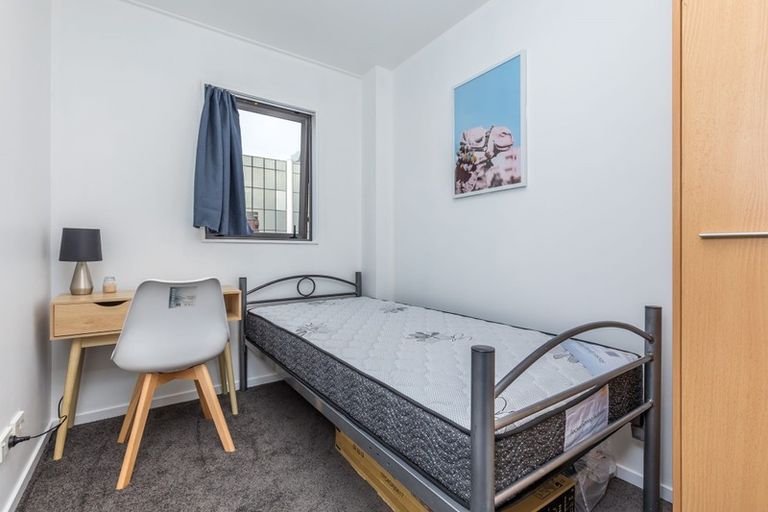 Photo of property in Scotia Tower Apartments, 8a/8 Scotia Place, Auckland Central, Auckland, 1010