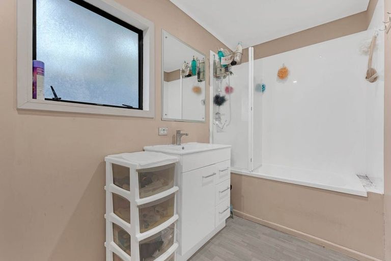 Photo of property in 40 Alexander Avenue, Papatoetoe, Auckland, 2025