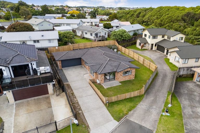 Photo of property in 10 Mediterranean Way, Goodwood Heights, Auckland, 2105