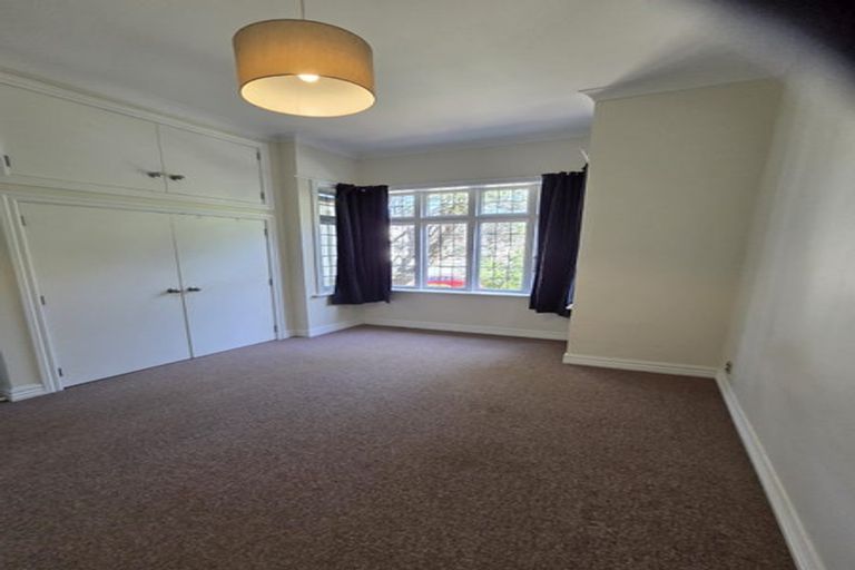 Photo of property in 20 Naughton Terrace, Kilbirnie, Wellington, 6022
