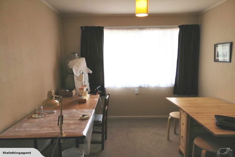 Photo of property in 12 Shaw Road, Oratia, Auckland, 0604