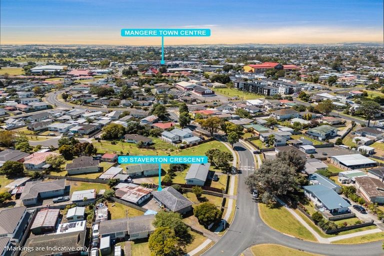 Photo of property in 30 Staverton Crescent, Mangere, Auckland, 2022