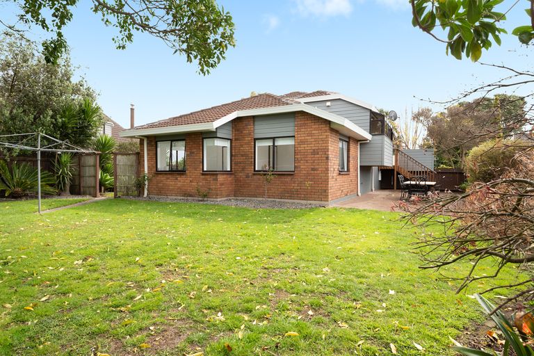 Photo of property in 10 Forrester Drive, Welcome Bay, Tauranga, 3112